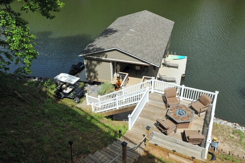 Private Hot Tub! Getaway on Smith Mountain Lake