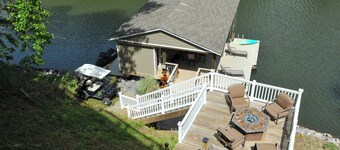 Private Hot Tub! Getaway on Smith Mountain Lake