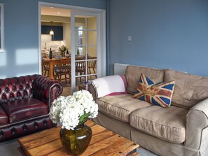 TV - 3 bedroom accommodation in Sheringham (Sheringham)