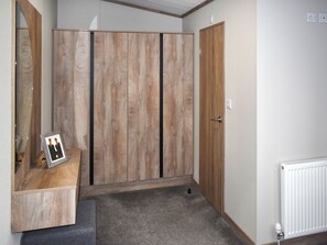 Unclassified image, 3 of 3, button