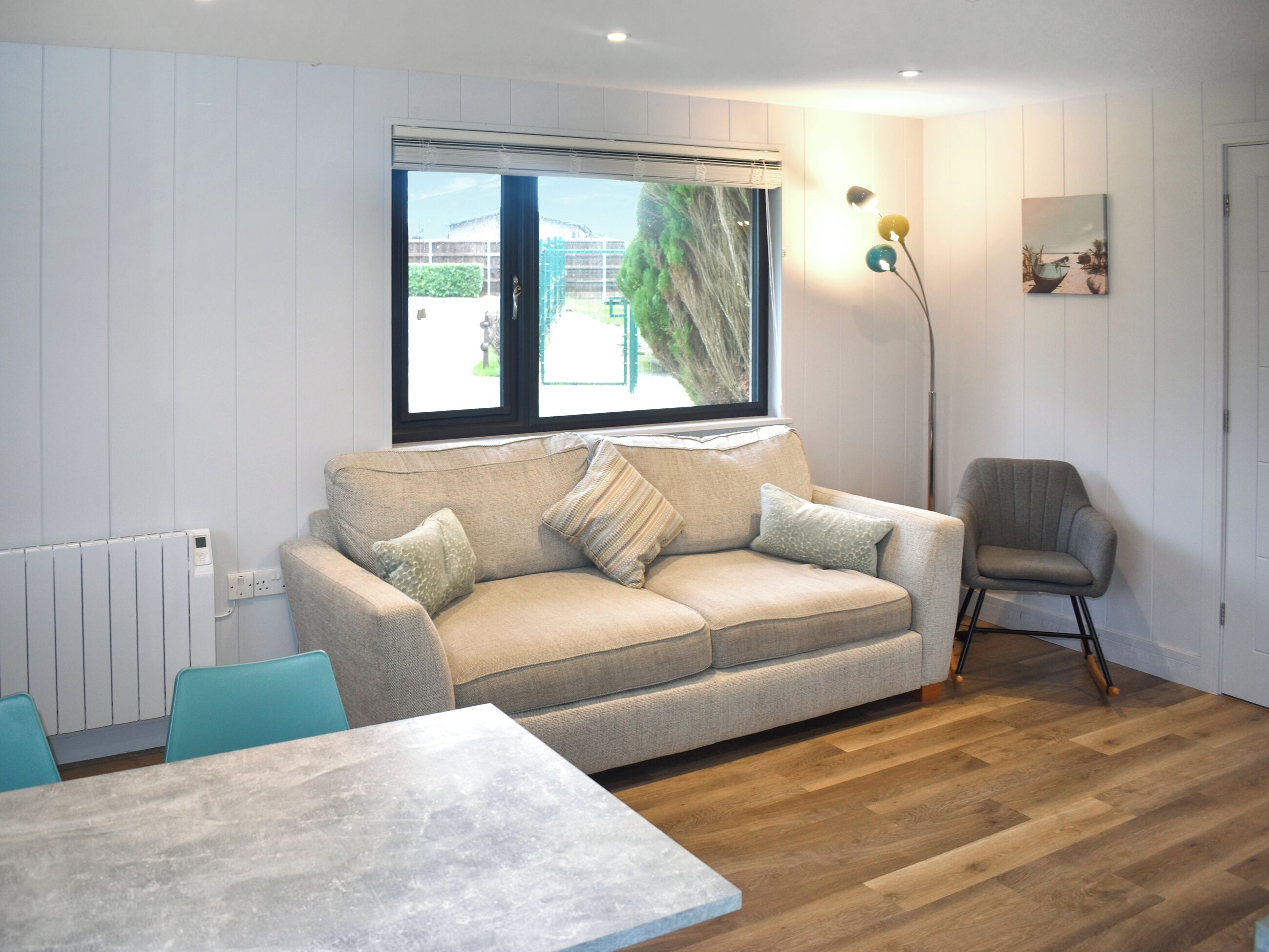 2 Bedroom Accommodation In Lyme Regis - Axminster