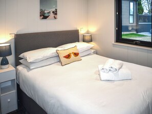 Free WiFi - 2 bedroom accommodation in Lyme Regis (Lyme Regis)