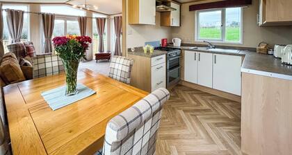 2 bedroom accommodation in Hartshorne