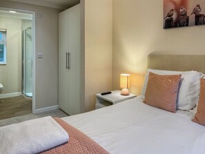 2 bedrooms, free WiFi, wheelchair access - 2 bedroom accommodation in Little Weighton, near Beverley (Little Weighton, near Beverly)