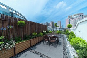ห้องโรแมนติกดับเบิล, วิวสวน | ลานระเบียง/นอกชาน