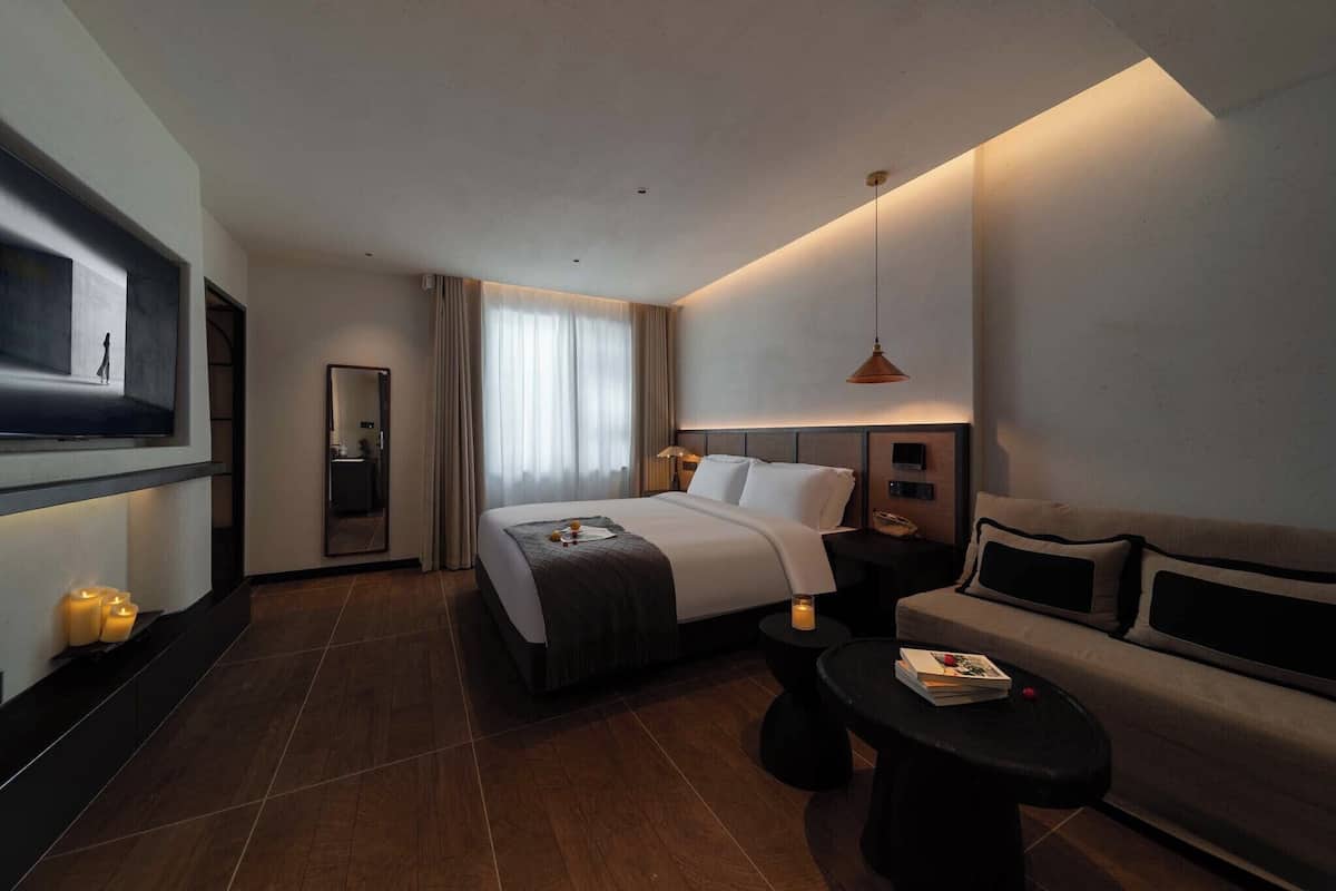 Down duvets, minibar, blackout curtains, soundproofing
