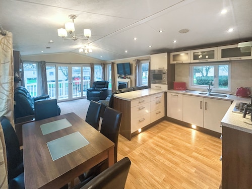 Hopton Holiday Relaxing Retreats