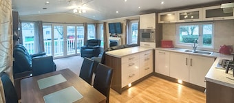 Hopton Holiday Relaxing Retreats