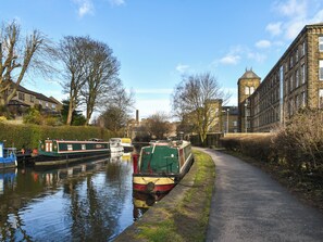 Miscellaneous - 1 bedroom accommodation in Baildon (Baildon)