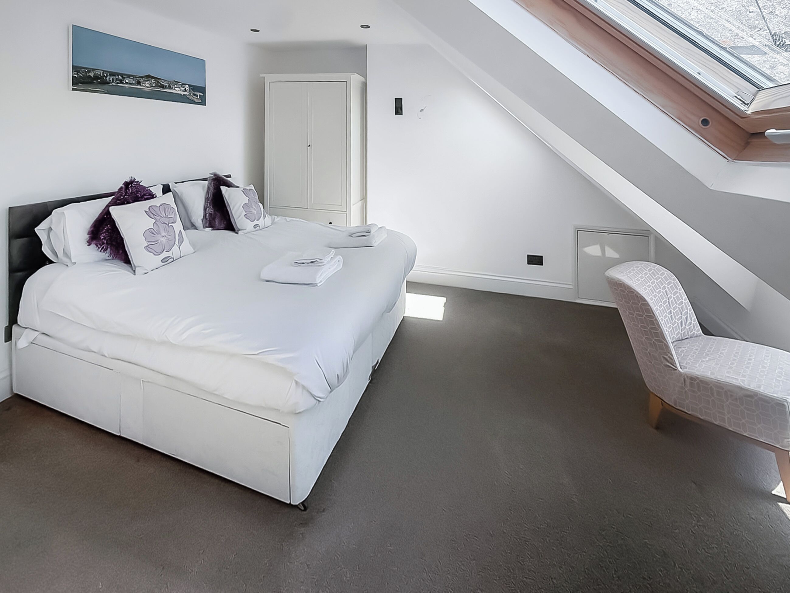 3 bedrooms, WiFi (free)