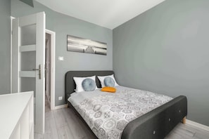 1 Schlafzimmer, Schreibtisch, Bügeleisen/Bügelbrett, WLAN