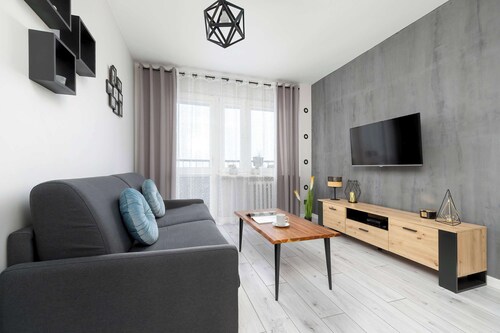 Comfortable Apartment | Balcony and Workspace