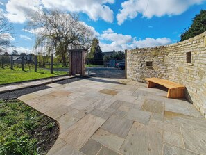 Terrace/patio - 2 bedroom accommodation in Glastonbury (Glastonbury)