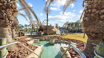 Kolam renang tertutup, kolam renang terbuka