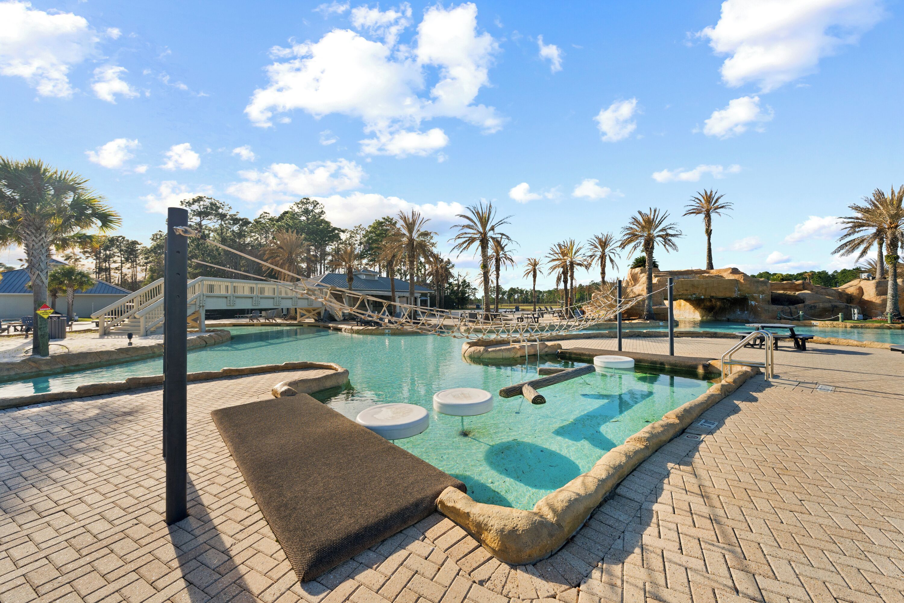 Piscina interna, piscina externa