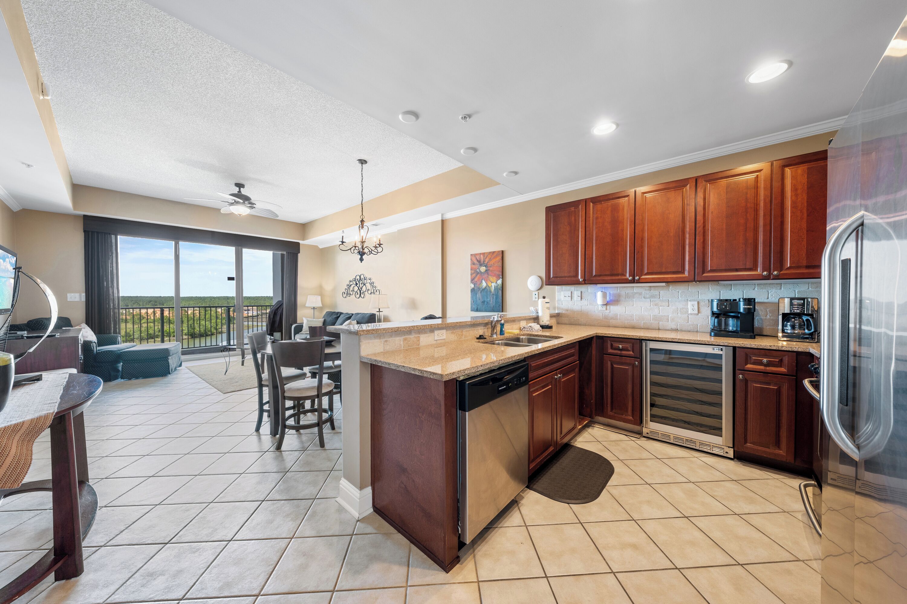Signature Condo, 2 Bedrooms, Balcony, Harbor View | Private kitchen | Fridge, microwave, oven, stovetop