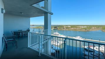 Signature Condo, 2 Bedrooms, Balcony, Harbor View | Balcony view