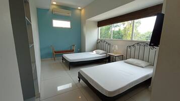 6 bedrooms, free WiFi, bed sheets