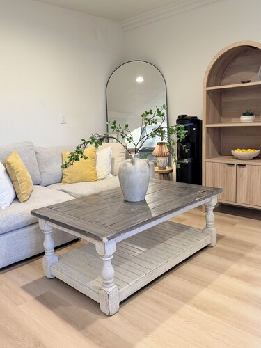 Cozy 1-bedroom retreat in tranquil Montclair with AC and Salt water Pool