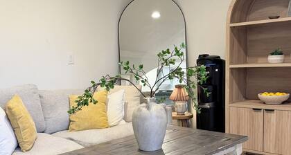 Cozy 1-bedroom retreat in tranquil Montclair with AC and Salt water Pool