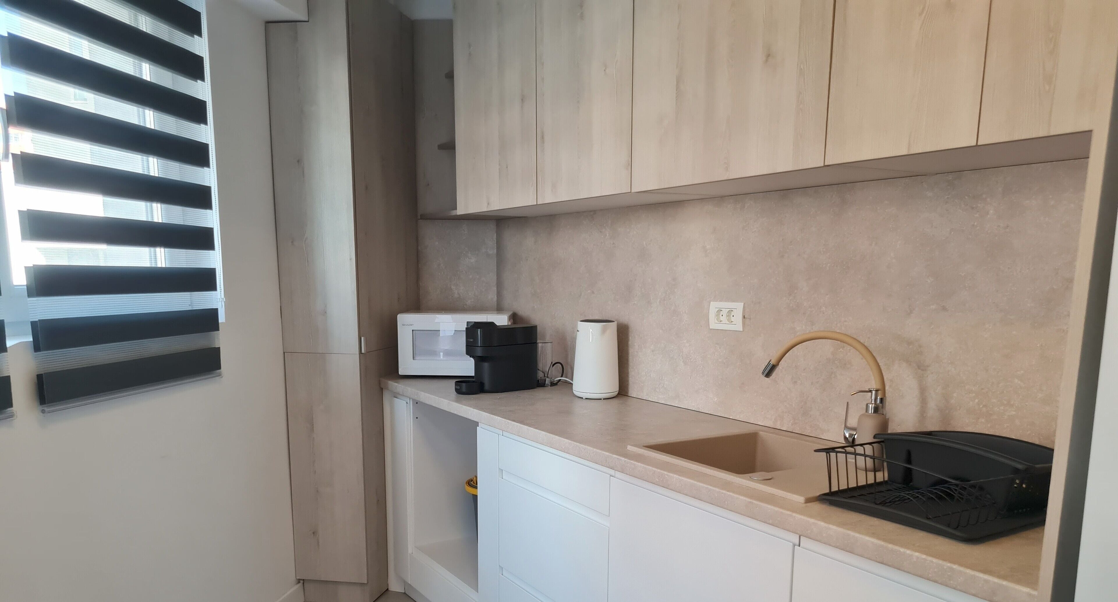 Espresso maker, coffee/tea maker, electric kettle