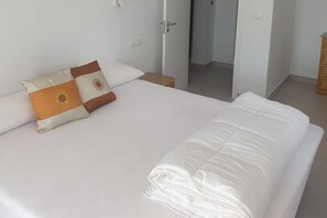 Iron/ironing board, WiFi, bed sheets - Casa Serena - Altea, Costa Blanca (Altea)