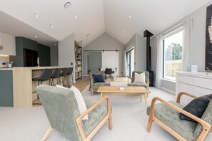 Interior - Ultimate Comfort, Brand New Warm Private Home (Methven)