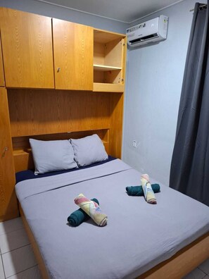 3 bedrooms, iron/ironing board, free WiFi, bed sheets - Casa Andries, Stylish Apartment in the Heart of Steenrijk, Curacao (Willemstad)