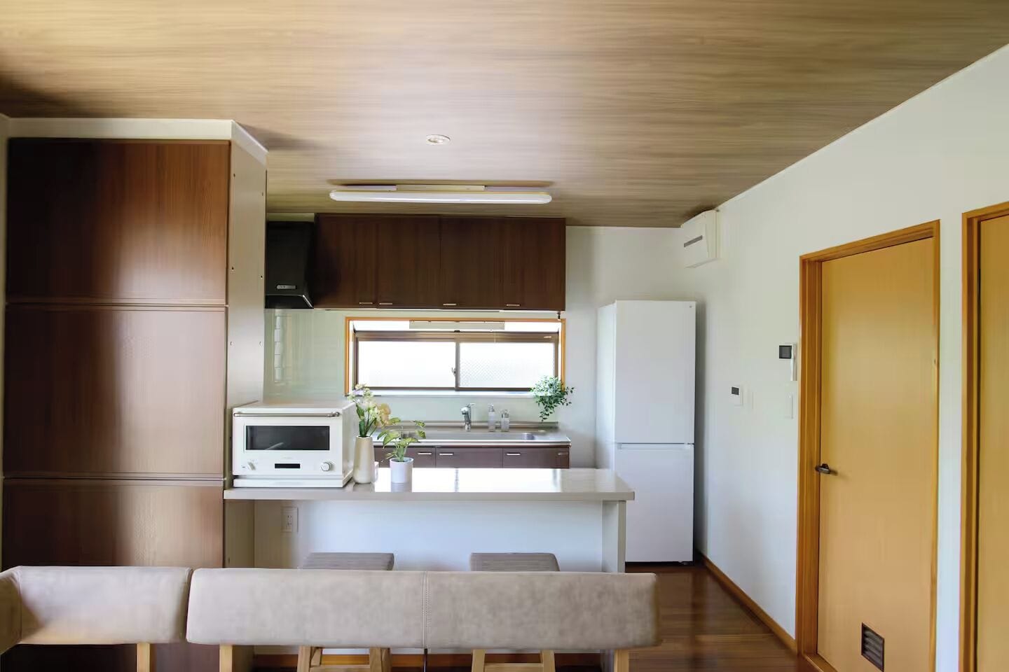 Casa família, vista para o jardim | Cozinha privada | Chaleira elétrica