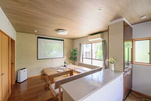 Family House, Garden View | Living area | Toys - Guest Villa Hakone Sengokuhara Kintoki (Hakone)