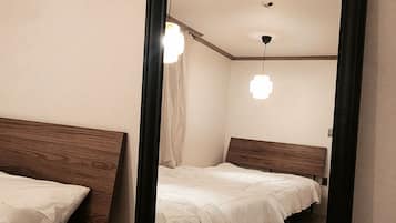 Habitación cuádruple familiar | Wifi gratis y ropa de cama