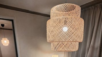 Habitación cuádruple familiar | Servicio de comidas en la habitación