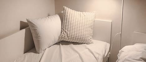 Basic Triple Room | Free WiFi