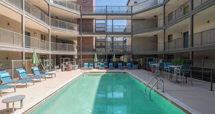 Modern Tempe ASU Retreat Pool Gym Parking WD