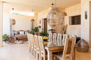 Outdoor dining - VILLA Edén Mediterráneo – Your Private Retreat in Ibiza Weekly Villas (Ibiza)