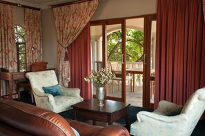 Luxury Σουίτα, Θέα στον Κήπο | Εσωτερικοί χώροι