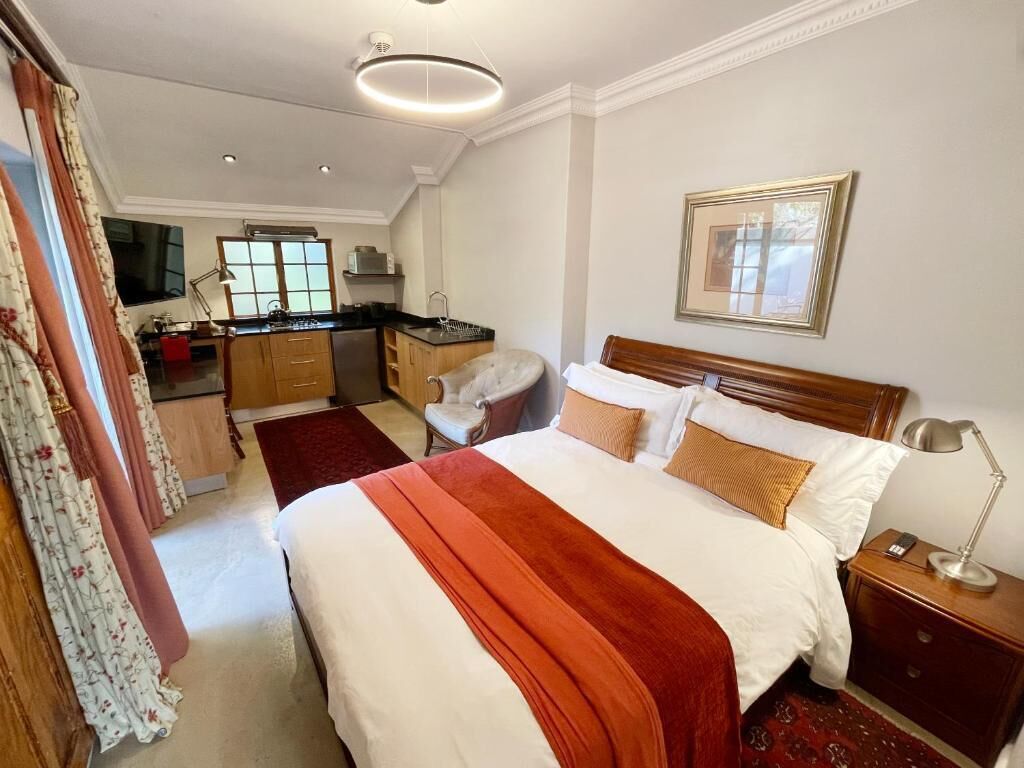 Studio Klasik, patio, pemandangan kebun | Brankas dan Wi-Fi gratis