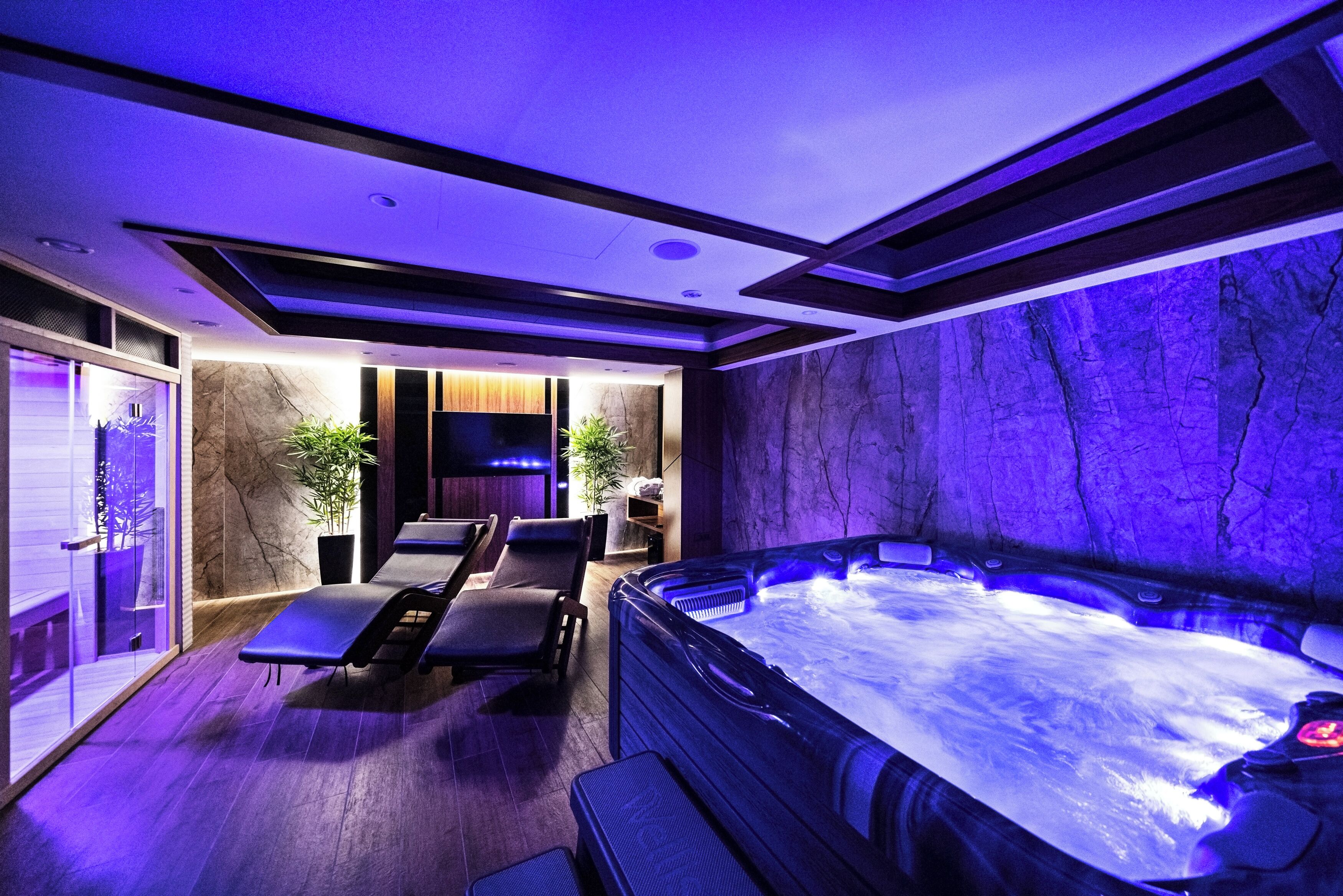 المنشأة من الداخل