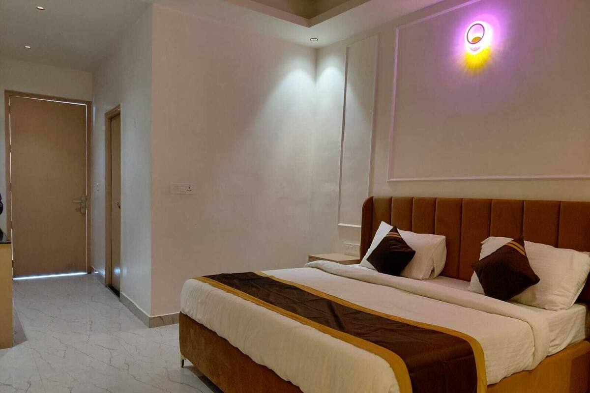 Deluxe Room | Free WiFi, bed sheets