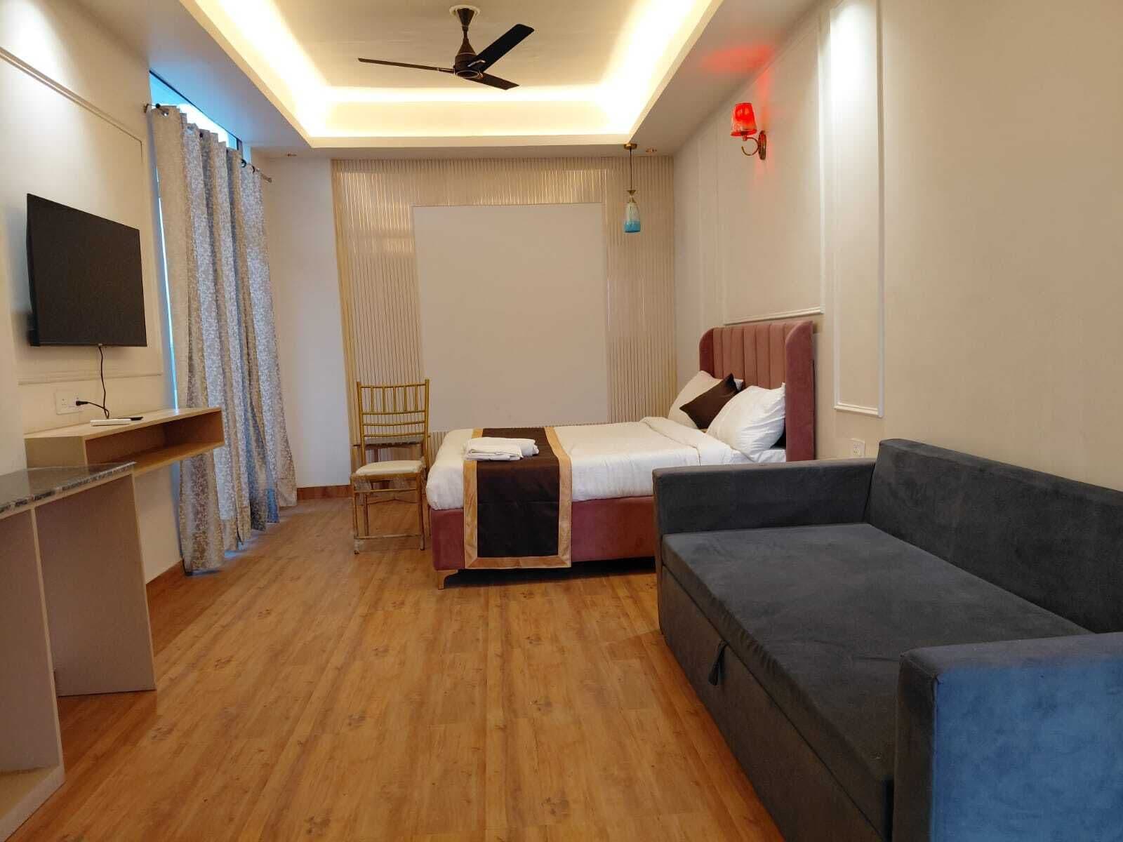 Suite | Free WiFi, bed sheets