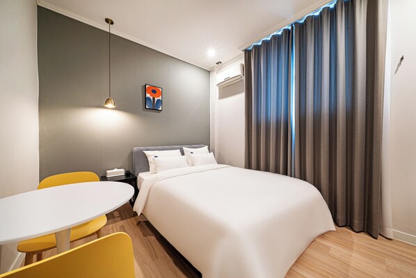 Standard Double Room | Desk, free WiFi