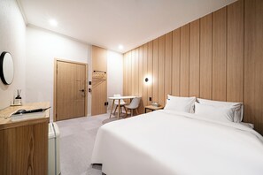 Deluxe Double Room | Desk, free WiFi - RESTIA STAY GANGNEUNG STATION (Gangneung)