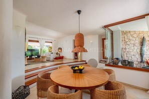 Dining - Villa Lotus Harmony - Charming villa in Portobello Di Gallura (Portobello Di Gallura)