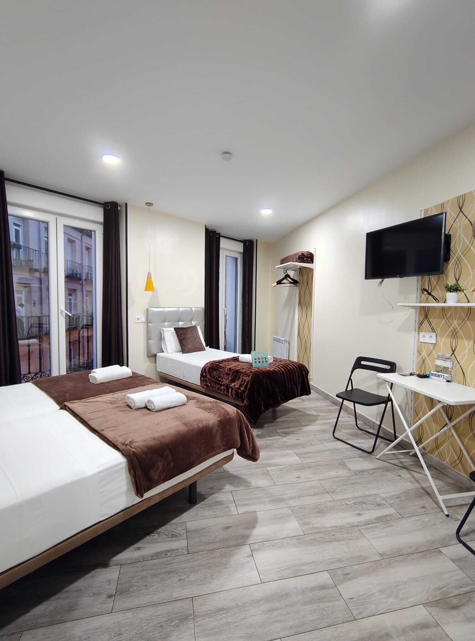 Comfort Triple Room, Balcony, City View | Free WiFi