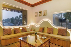 Lobby sitting area - Manovan Resort (Belparao)