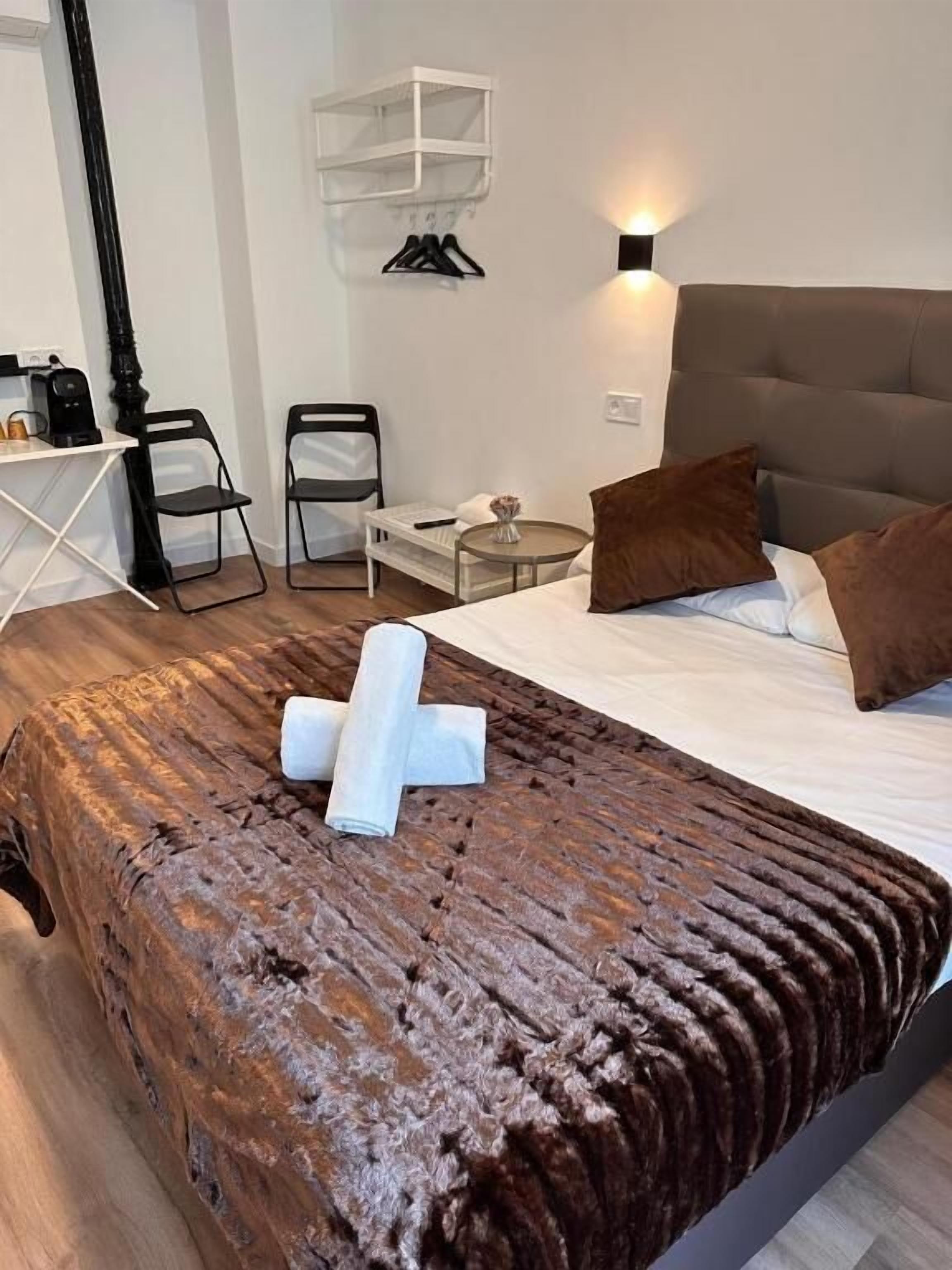 Escriptori, habitacions insonoritzades i wifi gratuïta 