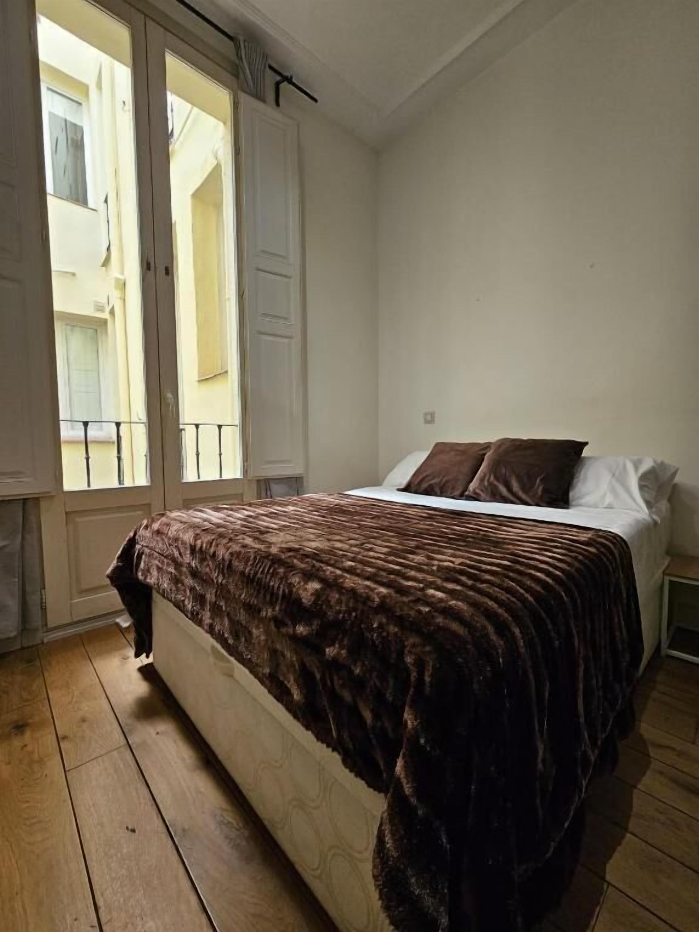 Executive Triple Room, Courtyard View | Desk, soundproofing, free WiFi, wheelchair access