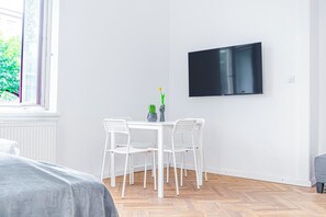 Basic Apartment | Dining - Comfy 4BR Apt Near AKH Hospital WiFi (Vienna)