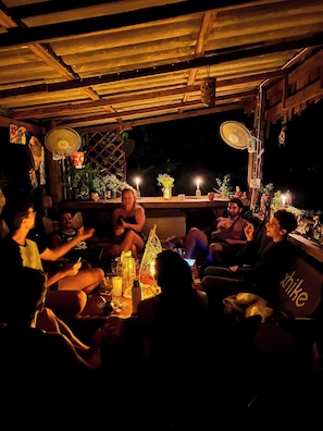 Bar (in der Unterkunft)