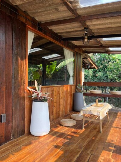 Boutique Cabin · Peaceful Mountain View